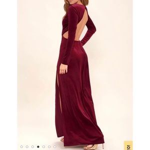 BNWT Lulu’s Besame Burgundy Velvet Maxi Dress